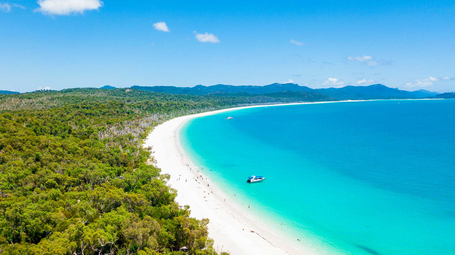 10 Pantai Terbaik Dunia 2024 dengan Pesona Menakjubkan, Ada dari Indonesia?
